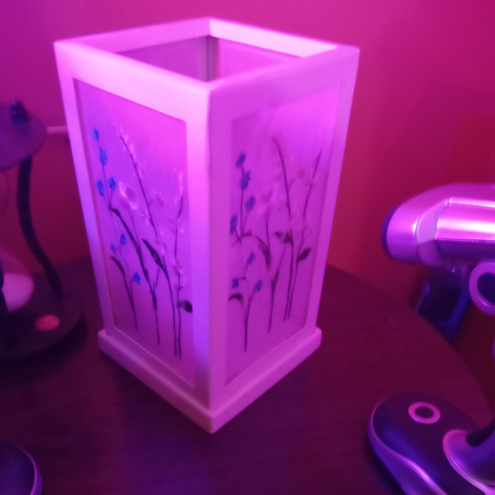 this is a beautiful EDDIE BAUER  CANDLE HOLDER